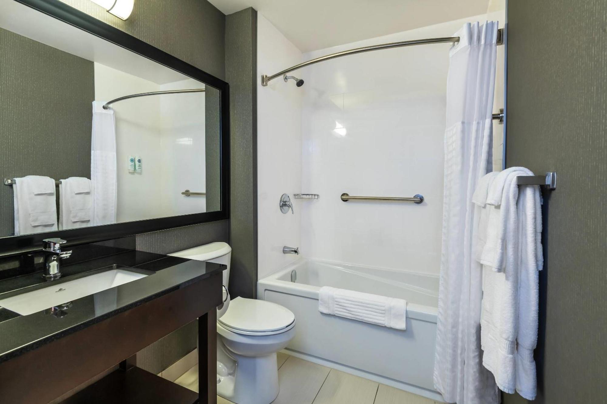 Comfort Inn Gatineau Bagian luar foto