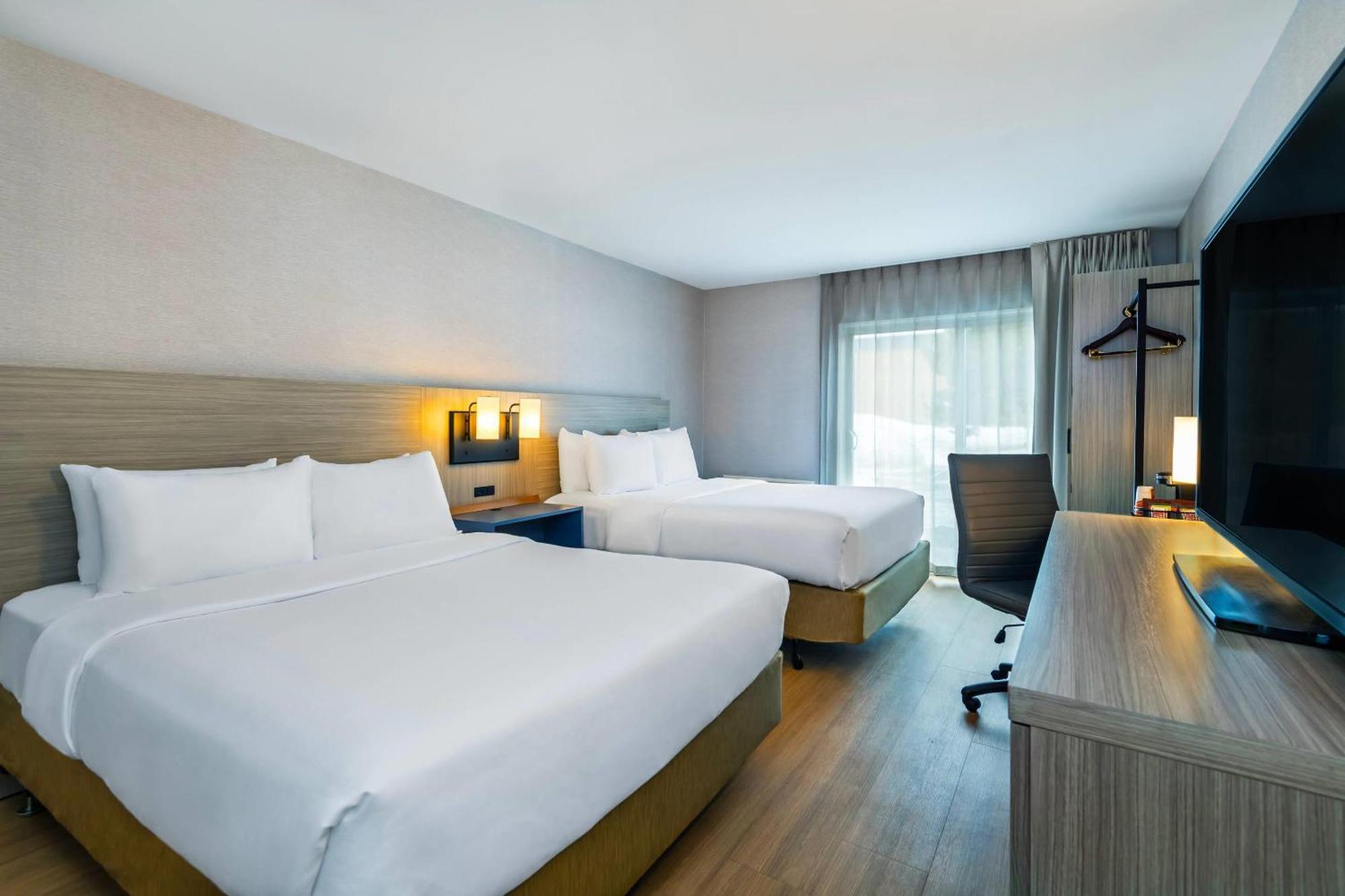 Comfort Inn Gatineau Bagian luar foto