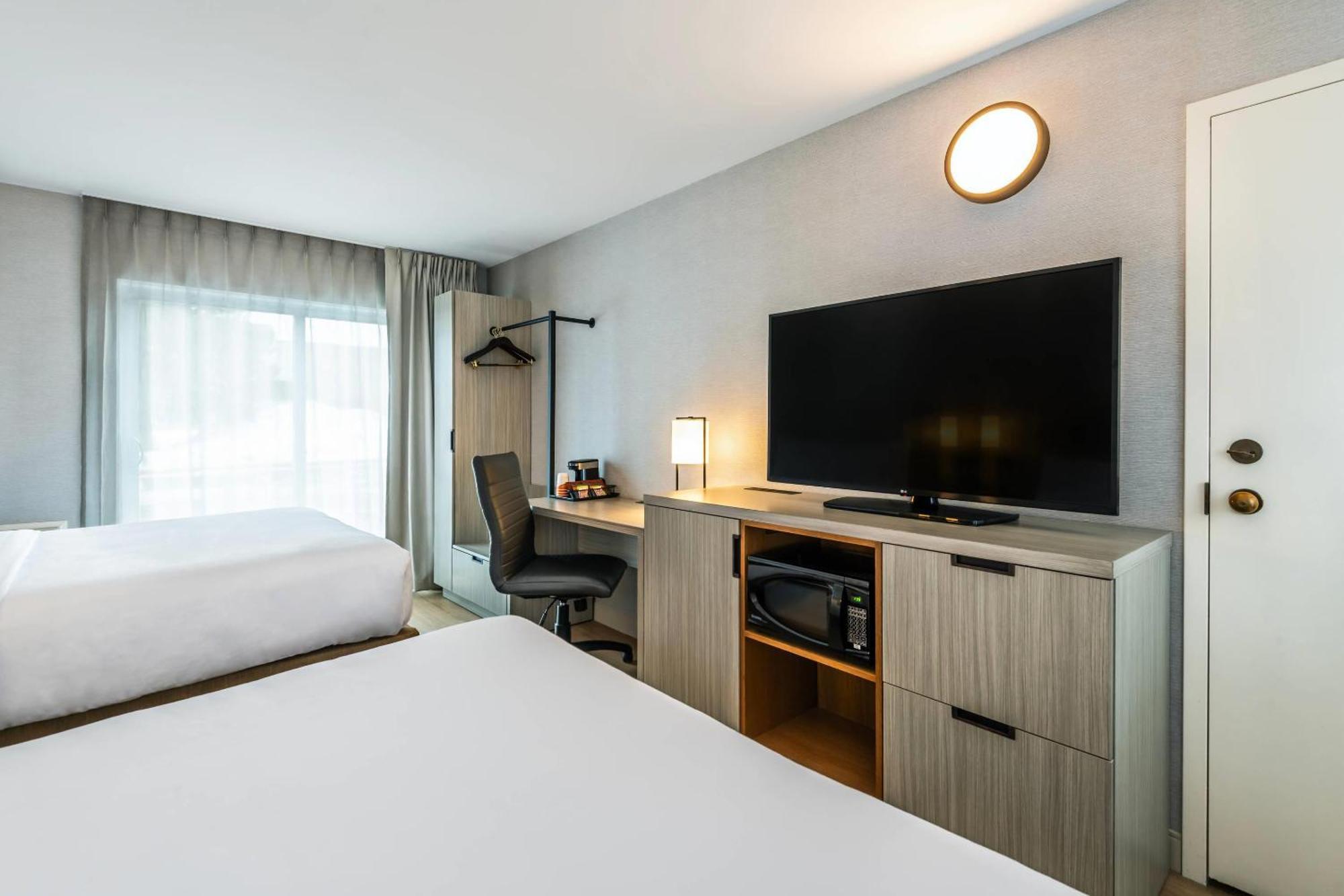 Comfort Inn Gatineau Bagian luar foto